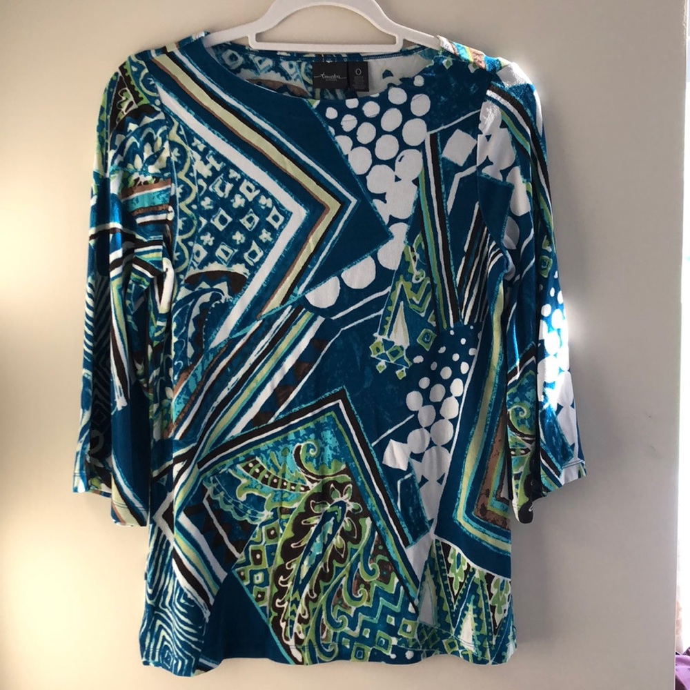3/4 Bell Sleeve